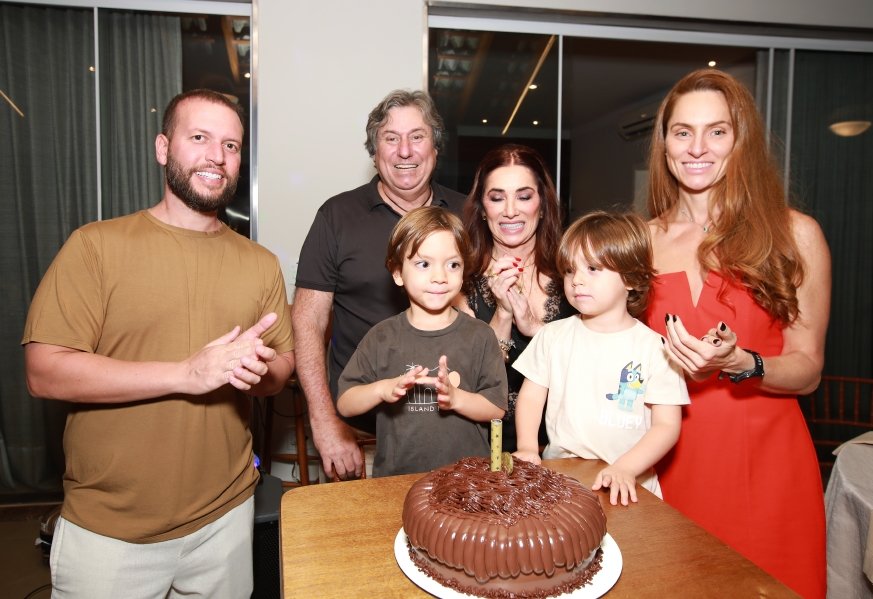 UMA NOITE ESPECIAL – ANIVERSÁRIO DE SUZANA VALENTE - Eloisa Mattos