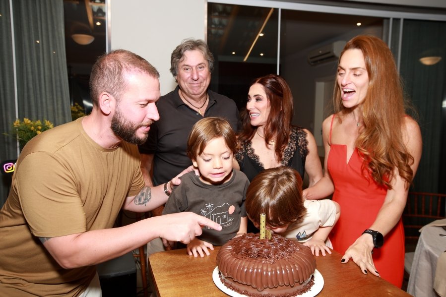 UMA NOITE ESPECIAL – ANIVERSÁRIO DE SUZANA VALENTE - Eloisa Mattos