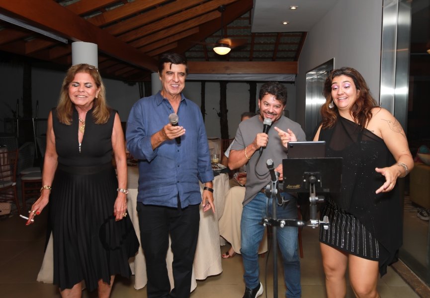 UMA NOITE ESPECIAL – ANIVERSÁRIO DE SUZANA VALENTE - Eloisa Mattos