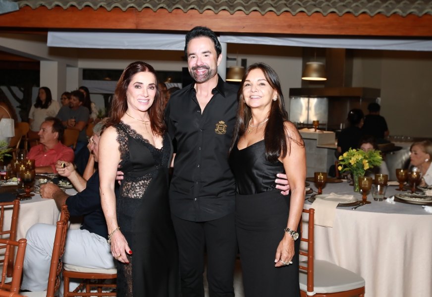 UMA NOITE ESPECIAL – ANIVERSÁRIO DE SUZANA VALENTE - Eloisa Mattos