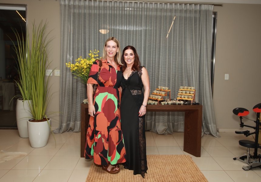 UMA NOITE ESPECIAL – ANIVERSÁRIO DE SUZANA VALENTE - Eloisa Mattos