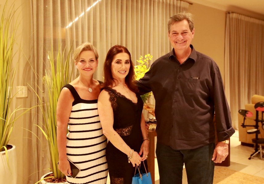 UMA NOITE ESPECIAL – ANIVERSÁRIO DE SUZANA VALENTE - Eloisa Mattos