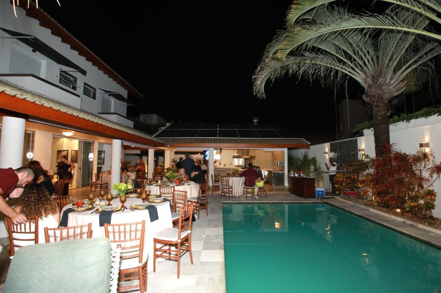 UMA NOITE ESPECIAL – ANIVERSÁRIO DE SUZANA VALENTE - Eloisa Mattos