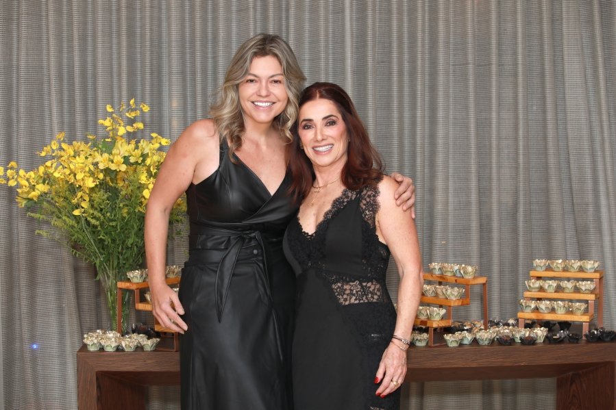 UMA NOITE ESPECIAL – ANIVERSÁRIO DE SUZANA VALENTE - Eloisa Mattos