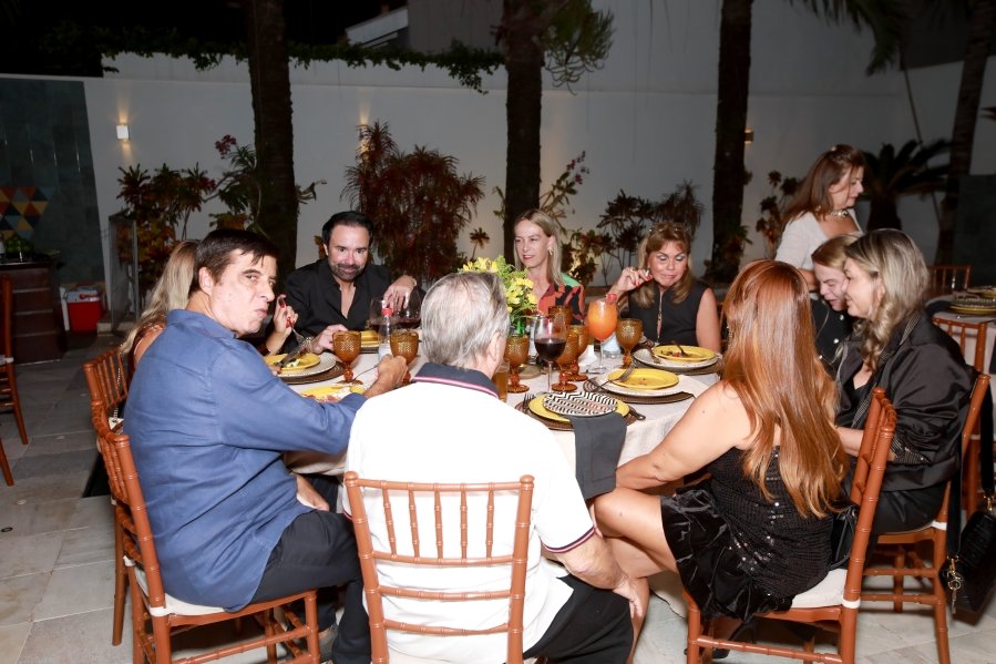 UMA NOITE ESPECIAL – ANIVERSÁRIO DE SUZANA VALENTE - Eloisa Mattos