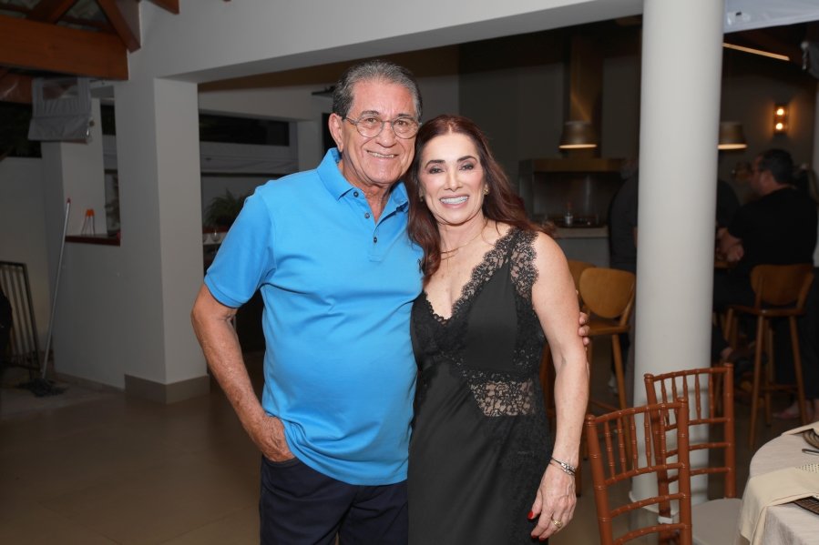 UMA NOITE ESPECIAL – ANIVERSÁRIO DE SUZANA VALENTE - Eloisa Mattos