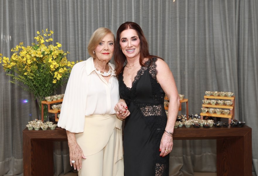 UMA NOITE ESPECIAL – ANIVERSÁRIO DE SUZANA VALENTE - Eloisa Mattos