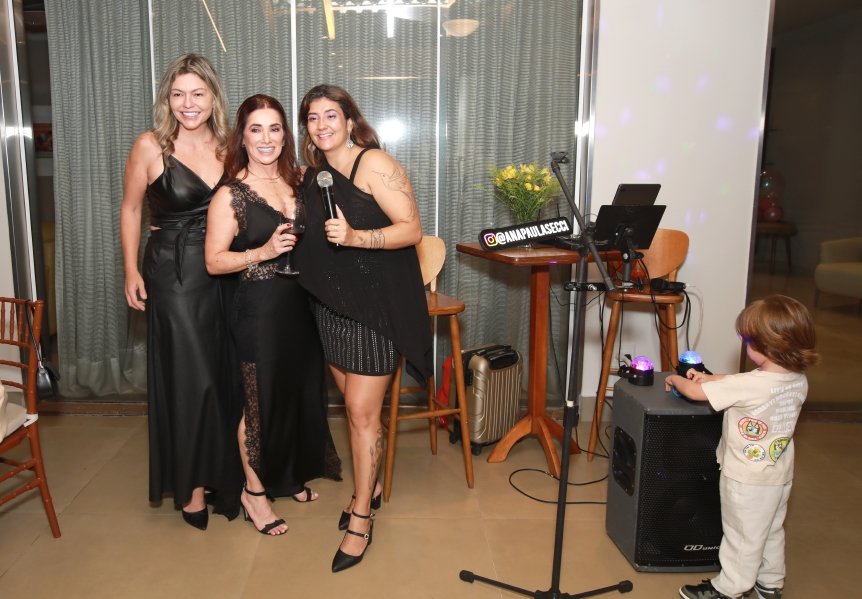 UMA NOITE ESPECIAL – ANIVERSÁRIO DE SUZANA VALENTE - Eloisa Mattos
