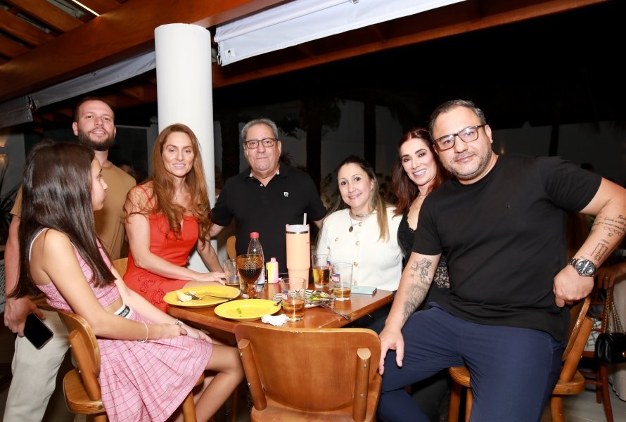 UMA NOITE ESPECIAL – ANIVERSÁRIO DE SUZANA VALENTE - Eloisa Mattos