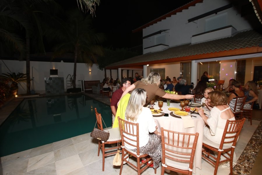 UMA NOITE ESPECIAL – ANIVERSÁRIO DE SUZANA VALENTE - Eloisa Mattos