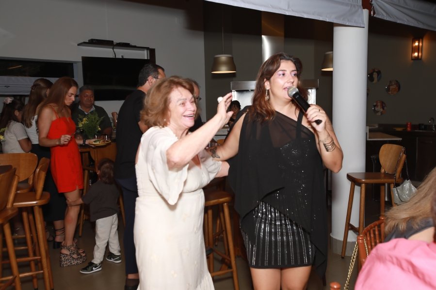 UMA NOITE ESPECIAL – ANIVERSÁRIO DE SUZANA VALENTE - Eloisa Mattos