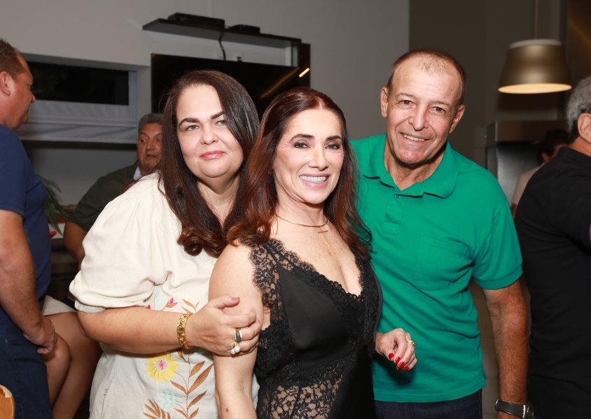 UMA NOITE ESPECIAL – ANIVERSÁRIO DE SUZANA VALENTE - Eloisa Mattos