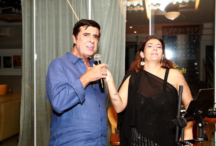 UMA NOITE ESPECIAL – ANIVERSÁRIO DE SUZANA VALENTE - Eloisa Mattos