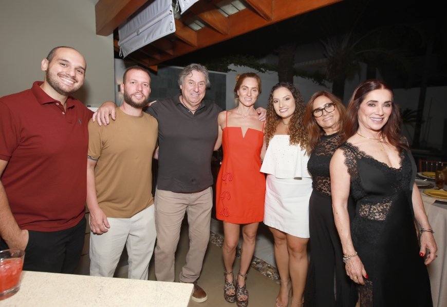 UMA NOITE ESPECIAL – ANIVERSÁRIO DE SUZANA VALENTE - Eloisa Mattos