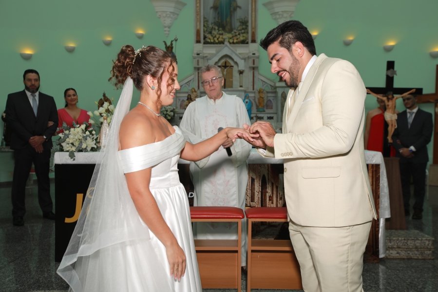 ENLACE MATRIMONIAL DE BEATRIZ ALBANO E MURILO ALCANTARA – RELIGIOSO - Eloisa Mattos