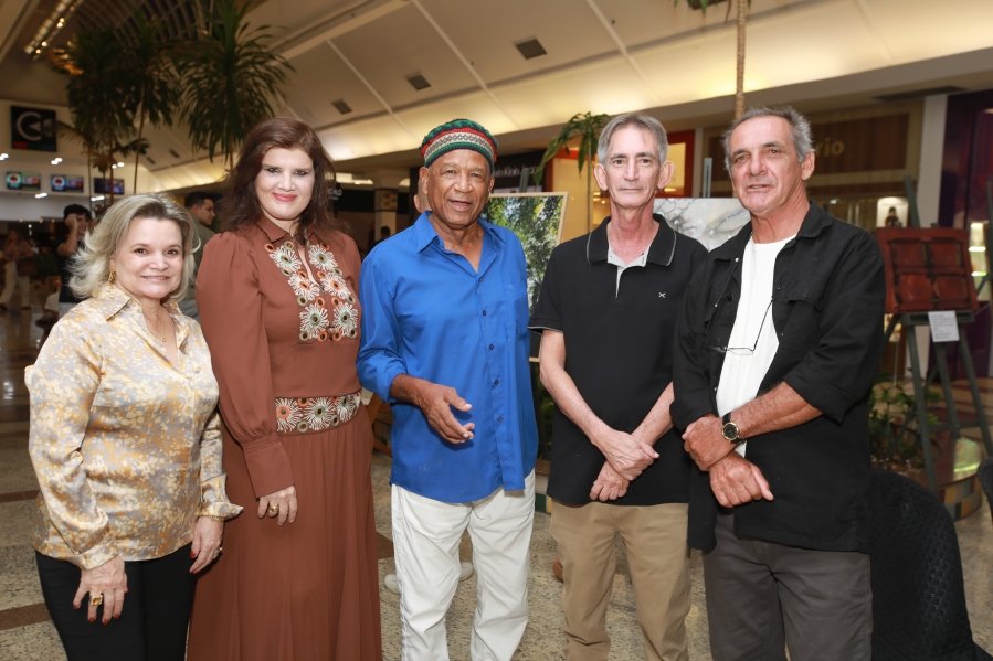 ABERTURA DA EXPOSIÇÃO “ARTE DE CURAR”-MOVIMENTO SERTÃO/RIOPRETO SHOPPING - Eloisa Mattos