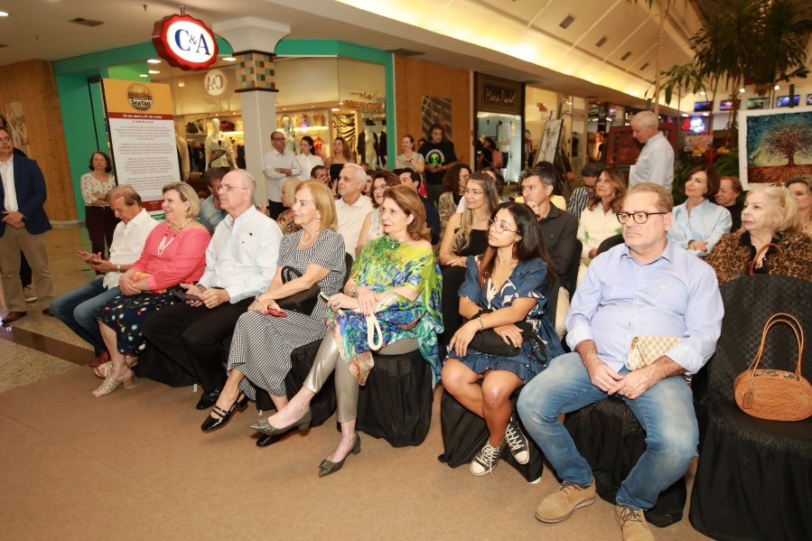 ABERTURA DA EXPOSIÇÃO “ARTE DE CURAR”-MOVIMENTO SERTÃO/RIOPRETO SHOPPING - Eloisa Mattos