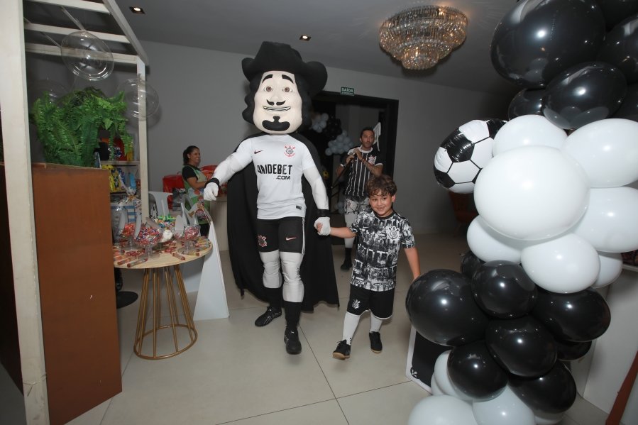 GABRIEL CELEBRA 6 ANOS COM FESTA TEMÁTICA DO SPORT CLUBE CORINTHIANS – BUFFET ALGAZARRA - Eloisa Mattos
