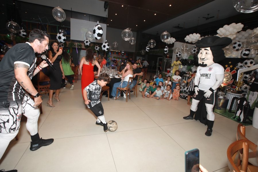 GABRIEL CELEBRA 6 ANOS COM FESTA TEMÁTICA DO SPORT CLUBE CORINTHIANS – BUFFET ALGAZARRA - Eloisa Mattos