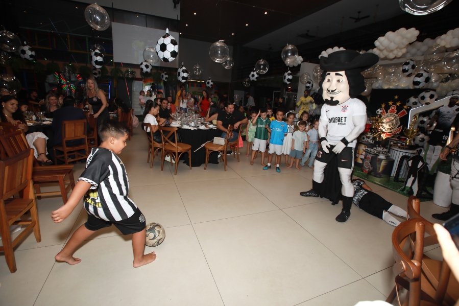 GABRIEL CELEBRA 6 ANOS COM FESTA TEMÁTICA DO SPORT CLUBE CORINTHIANS – BUFFET ALGAZARRA - Eloisa Mattos
