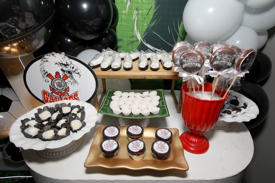 GABRIEL CELEBRA 6 ANOS COM FESTA TEMÁTICA DO SPORT CLUBE CORINTHIANS – BUFFET ALGAZARRA - Eloisa Mattos