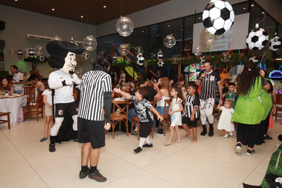 GABRIEL CELEBRA 6 ANOS COM FESTA TEMÁTICA DO SPORT CLUBE CORINTHIANS – BUFFET ALGAZARRA - Eloisa Mattos