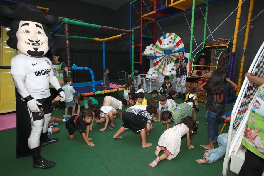 GABRIEL CELEBRA 6 ANOS COM FESTA TEMÁTICA DO SPORT CLUBE CORINTHIANS – BUFFET ALGAZARRA - Eloisa Mattos