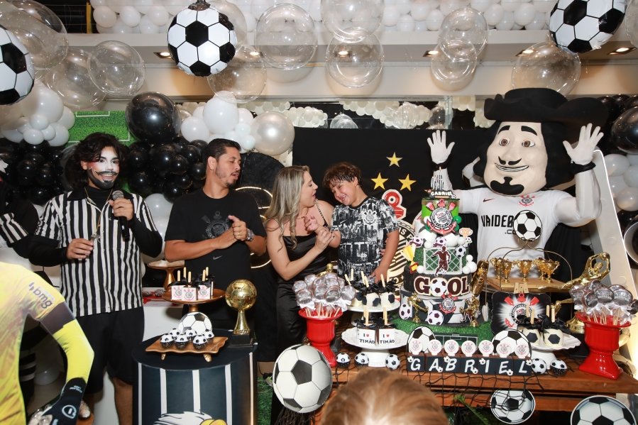 GABRIEL CELEBRA 6 ANOS COM FESTA TEMÁTICA DO SPORT CLUBE CORINTHIANS – BUFFET ALGAZARRA - Eloisa Mattos