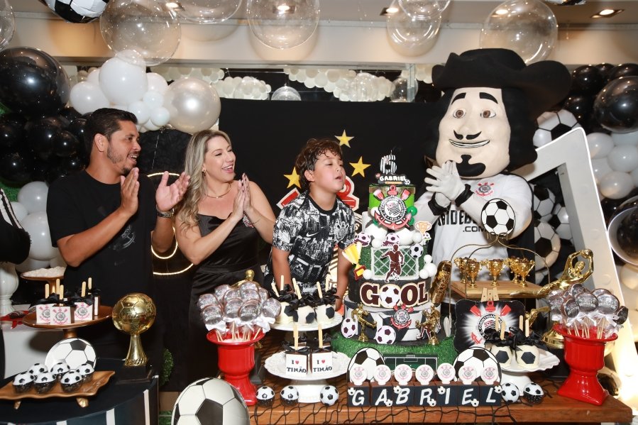 GABRIEL CELEBRA 6 ANOS COM FESTA TEMÁTICA DO SPORT CLUBE CORINTHIANS – BUFFET ALGAZARRA - Eloisa Mattos