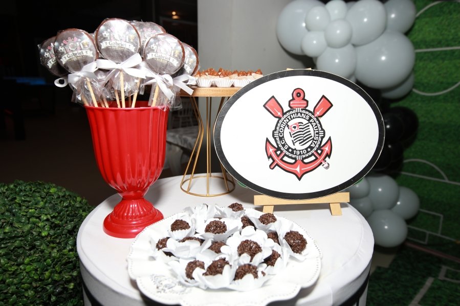GABRIEL CELEBRA 6 ANOS COM FESTA TEMÁTICA DO SPORT CLUBE CORINTHIANS – BUFFET ALGAZARRA - Eloisa Mattos