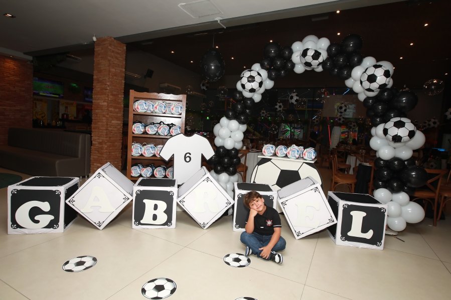 GABRIEL CELEBRA 6 ANOS COM FESTA TEMÁTICA DO SPORT CLUBE CORINTHIANS – BUFFET ALGAZARRA - Eloisa Mattos