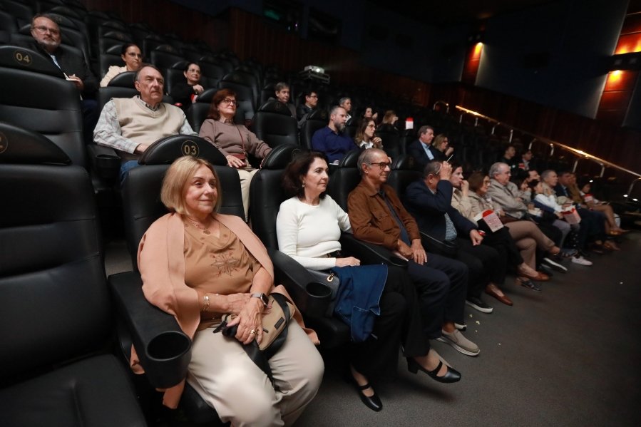 DOCUMENTÁRIO 100 ANOS – SOCIEDADE MEDICINA E CIRURGIA RIO PRETO – CINEMA RPSHOPPING - Eloisa Mattos