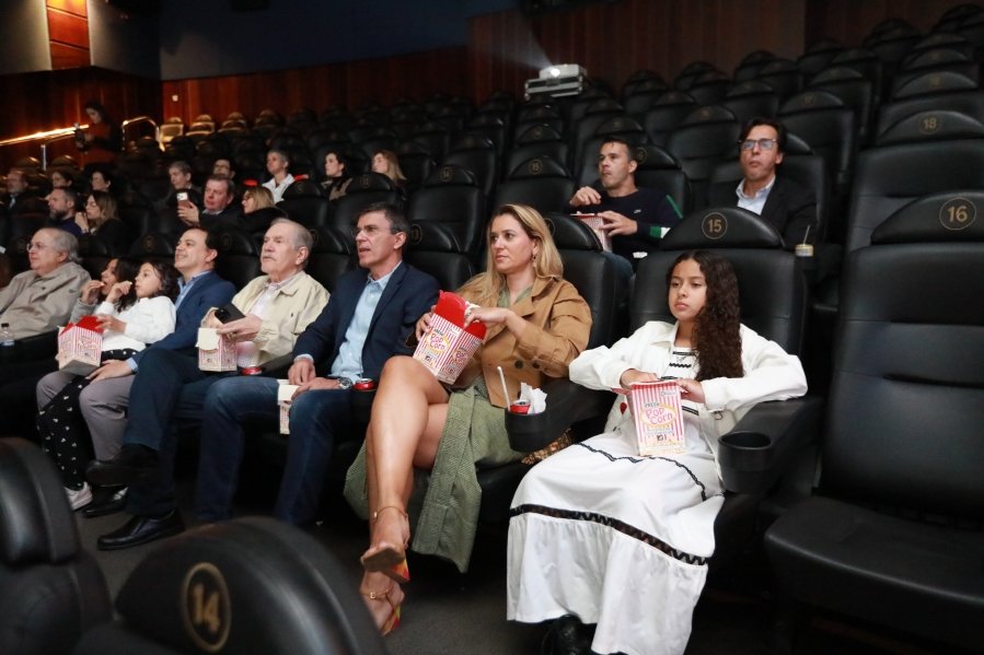 DOCUMENTÁRIO 100 ANOS – SOCIEDADE MEDICINA E CIRURGIA RIO PRETO – CINEMA RPSHOPPING - Eloisa Mattos