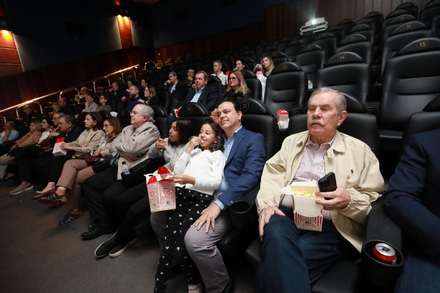 DOCUMENTÁRIO 100 ANOS – SOCIEDADE MEDICINA E CIRURGIA RIO PRETO – CINEMA RPSHOPPING - Eloisa Mattos
