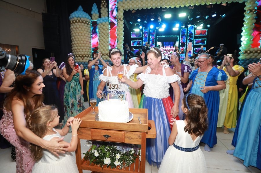 ANIVERSÁRIO DE 120 ANOS – DR LUIZ FERNANDO COLTURATO E LEANDRO FREITAS COLTURATO – “ERA UMA VEZ…” - Eloisa Mattos