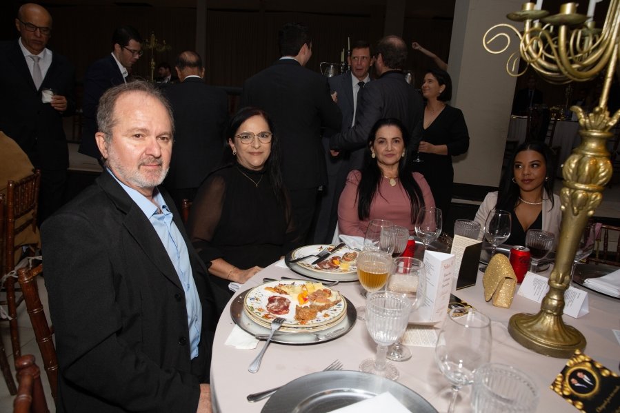 ANIVERSÁRIO DE 120 ANOS – DR LUIZ FERNANDO COLTURATO E LEANDRO FREITAS COLTURATO – “ERA UMA VEZ…” - Eloisa Mattos