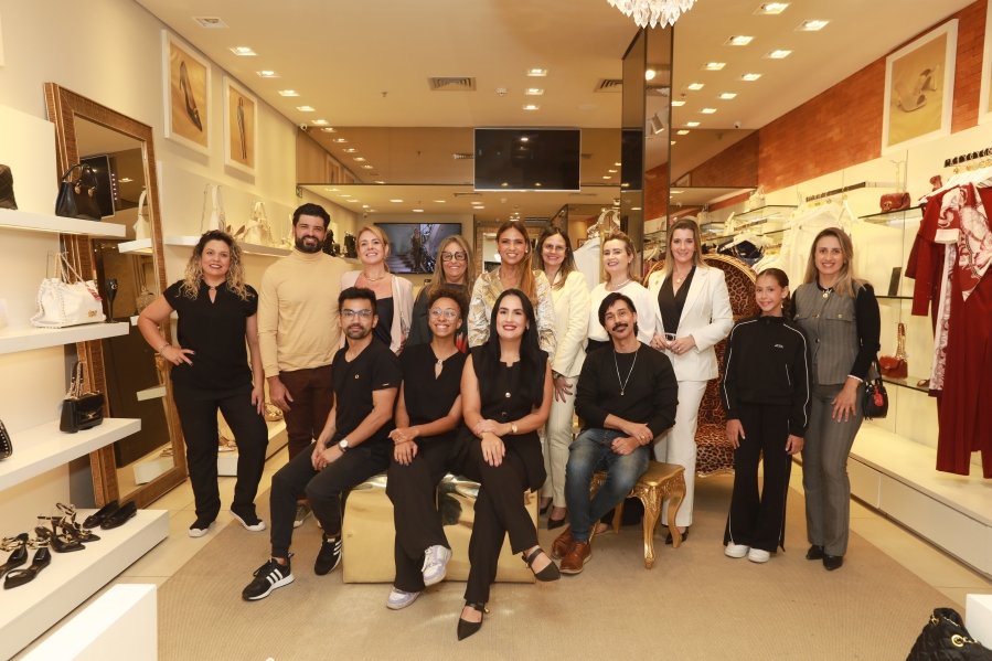 Ana Rocha reúne clientes em elegante coquetel na Carmen Steffens do Riopreto Shopping - Eloisa Mattos