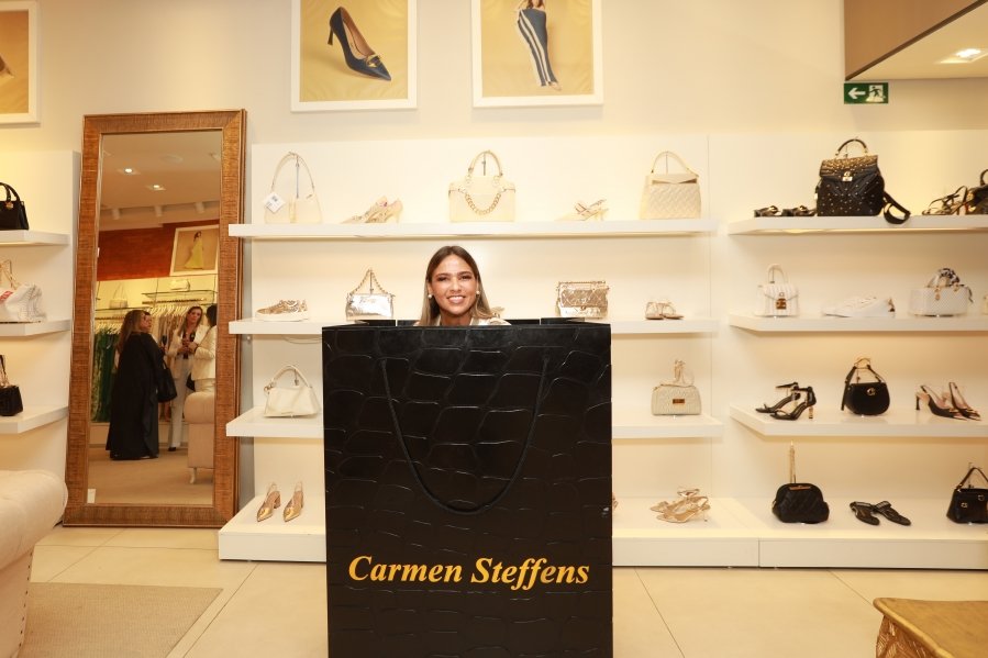Ana Rocha reúne clientes em elegante coquetel na Carmen Steffens do Riopreto Shopping - Eloisa Mattos