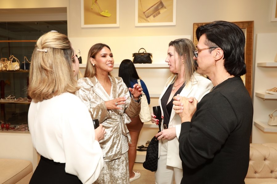 Ana Rocha reúne clientes em elegante coquetel na Carmen Steffens do Riopreto Shopping - Eloisa Mattos