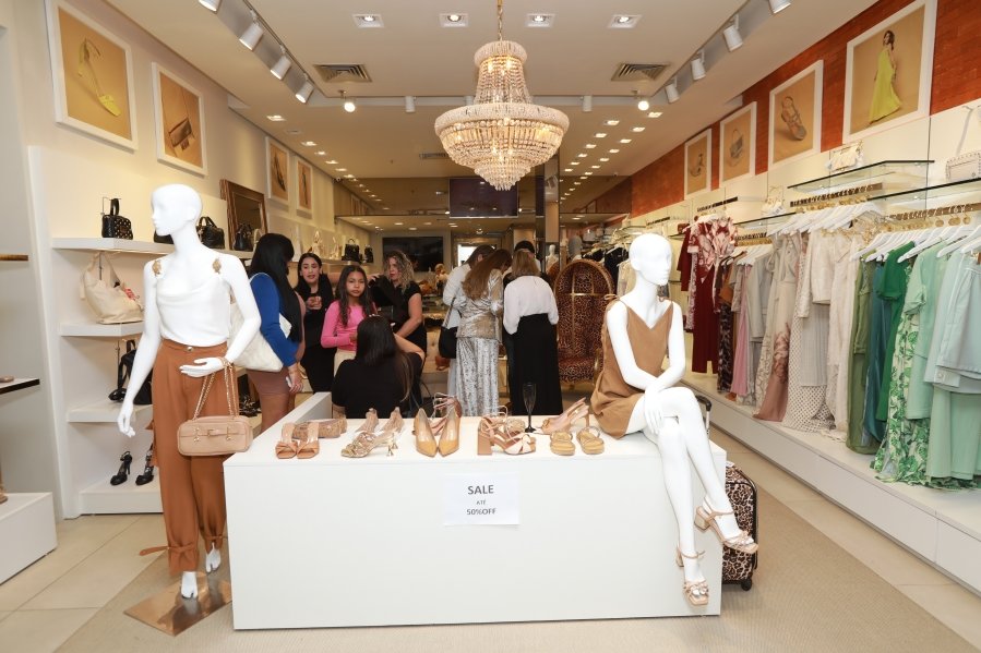 Ana Rocha reúne clientes em elegante coquetel na Carmen Steffens do Riopreto Shopping - Eloisa Mattos