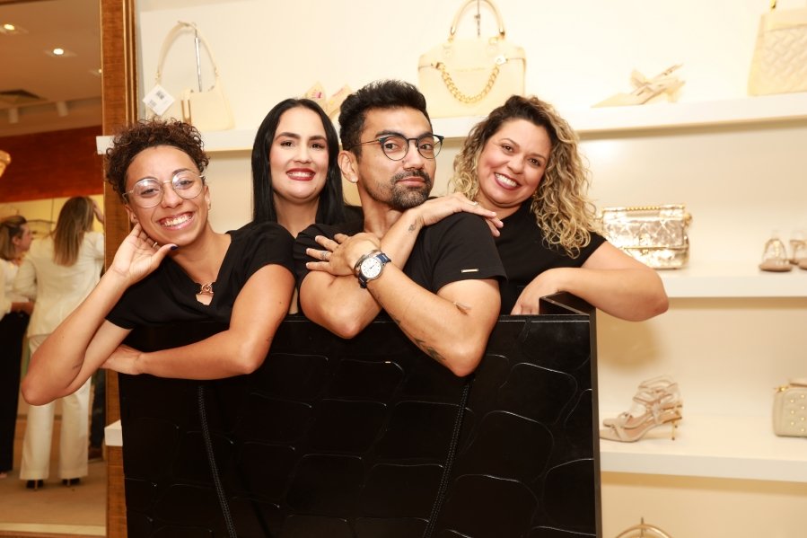 Ana Rocha reúne clientes em elegante coquetel na Carmen Steffens do Riopreto Shopping - Eloisa Mattos