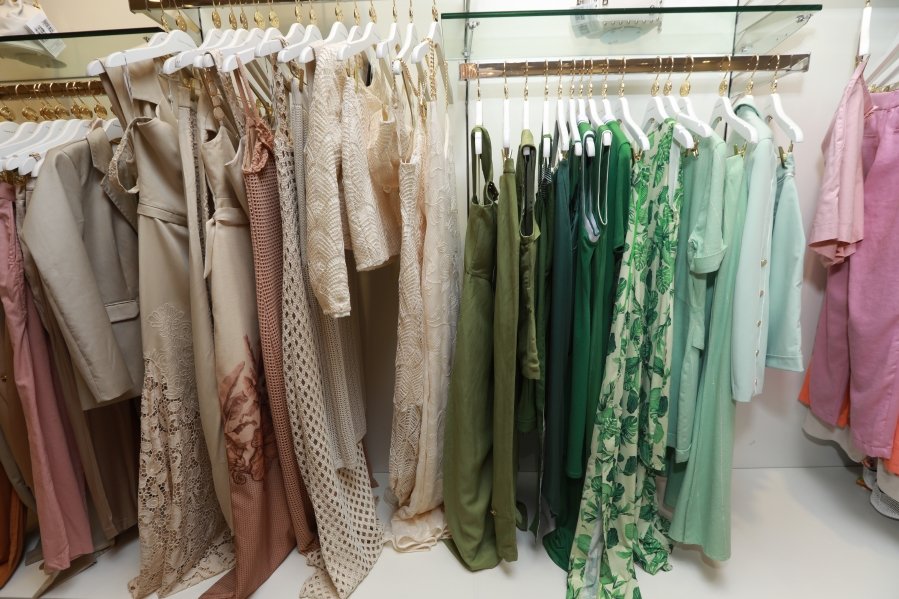 Ana Rocha reúne clientes em elegante coquetel na Carmen Steffens do Riopreto Shopping - Eloisa Mattos