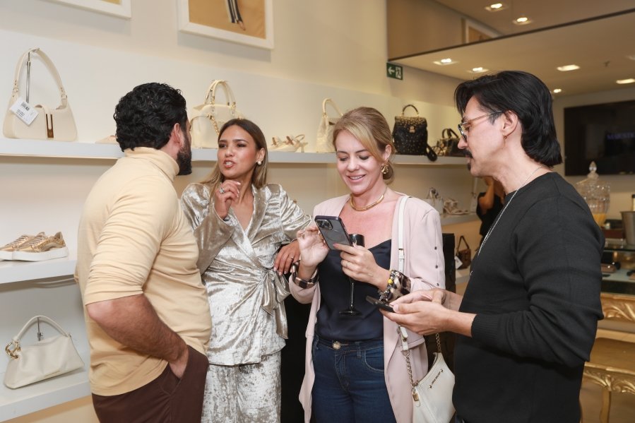 Ana Rocha reúne clientes em elegante coquetel na Carmen Steffens do Riopreto Shopping - Eloisa Mattos