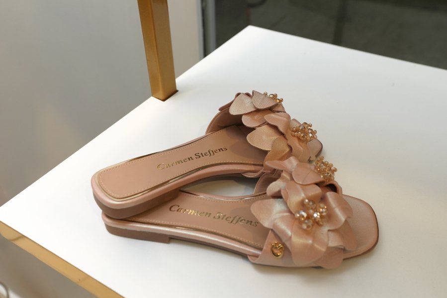 Ana Rocha reúne clientes em elegante coquetel na Carmen Steffens do Riopreto Shopping - Eloisa Mattos