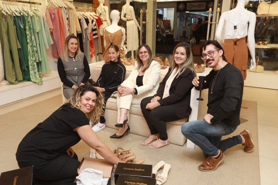 Ana Rocha reúne clientes em elegante coquetel na Carmen Steffens do Riopreto Shopping - Eloisa Mattos