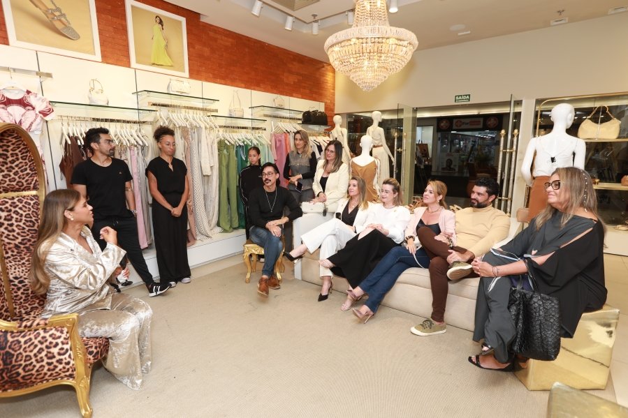 Ana Rocha reúne clientes em elegante coquetel na Carmen Steffens do Riopreto Shopping - Eloisa Mattos