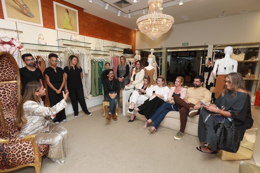 Ana Rocha reúne clientes em elegante coquetel na Carmen Steffens do Riopreto Shopping - Eloisa Mattos