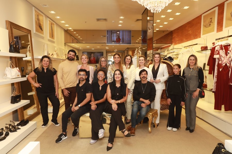 Ana Rocha reúne clientes em elegante coquetel na Carmen Steffens do Riopreto Shopping - Eloisa Mattos
