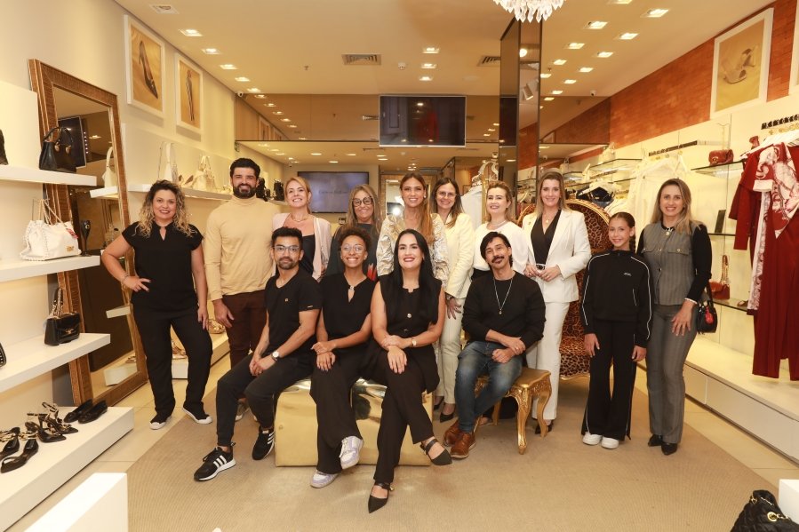 Ana Rocha reúne clientes em elegante coquetel na Carmen Steffens do Riopreto Shopping - Eloisa Mattos