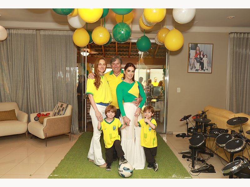 VERDE, AMARELO E MUITA ANIMAÇÃO MARCARAM A COMEMORAÇÃO DOS 66 ANOS DE LUIZ ANTÔNIO CAMPOS.